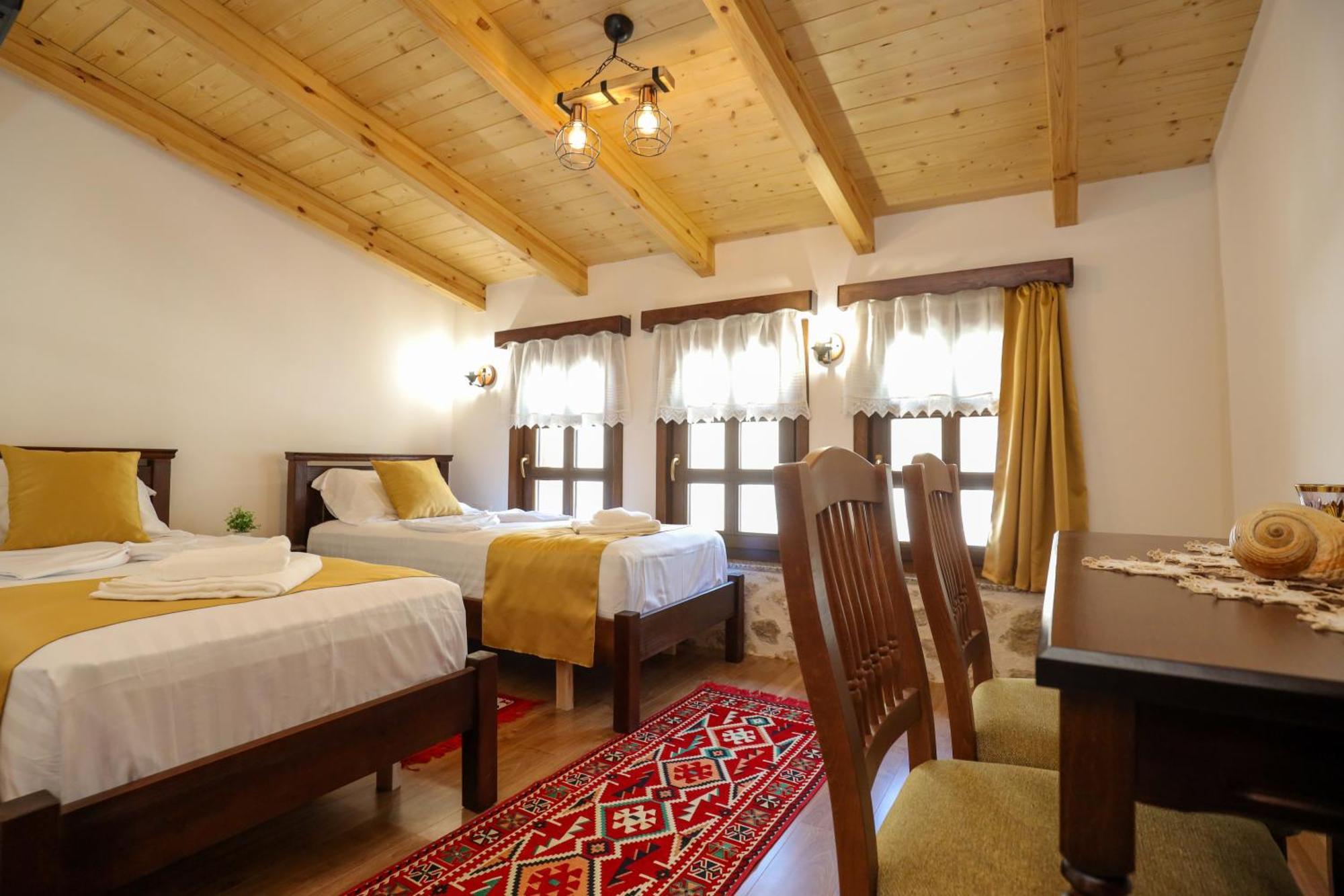 The House Of Dollma , Inside Kruja Castle Hotel Kültér fotó