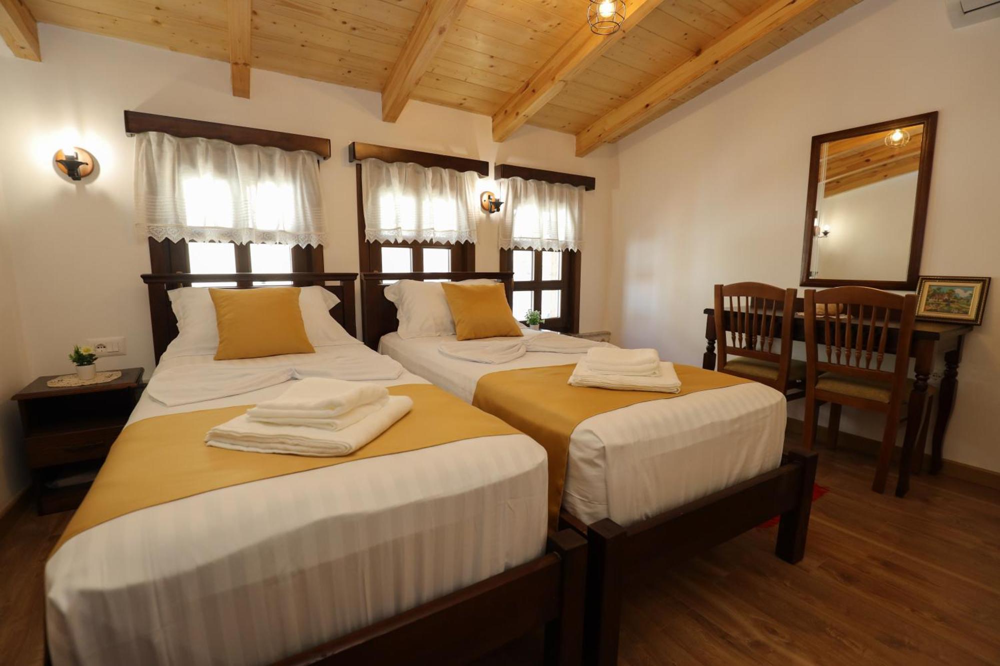 The House Of Dollma , Inside Kruja Castle Hotel Kültér fotó