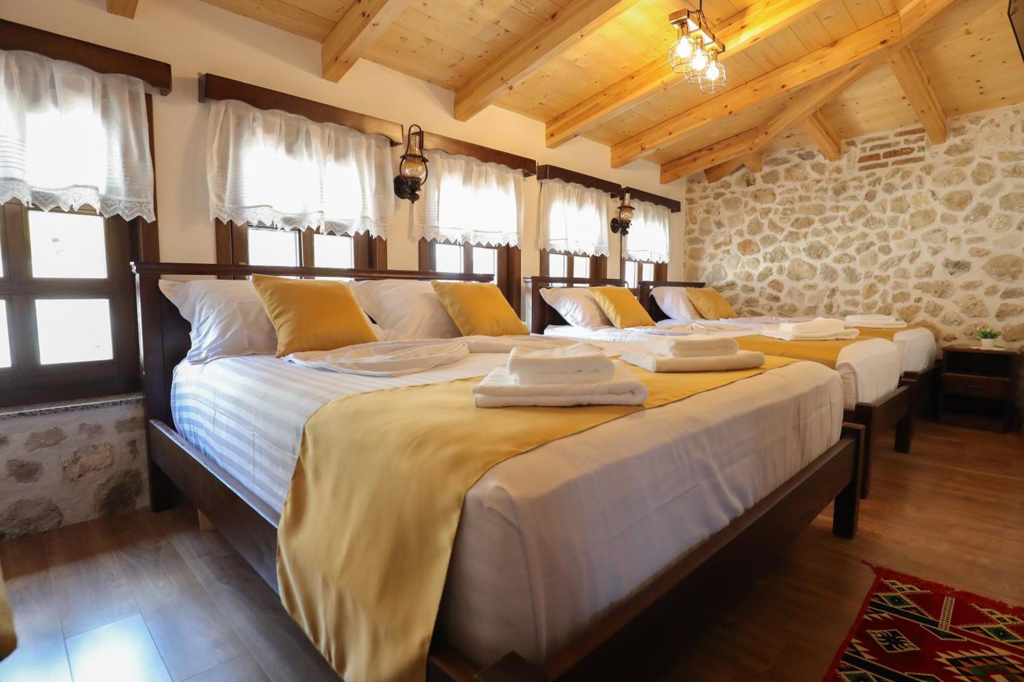 The House Of Dollma , Inside Kruja Castle Hotel Kültér fotó