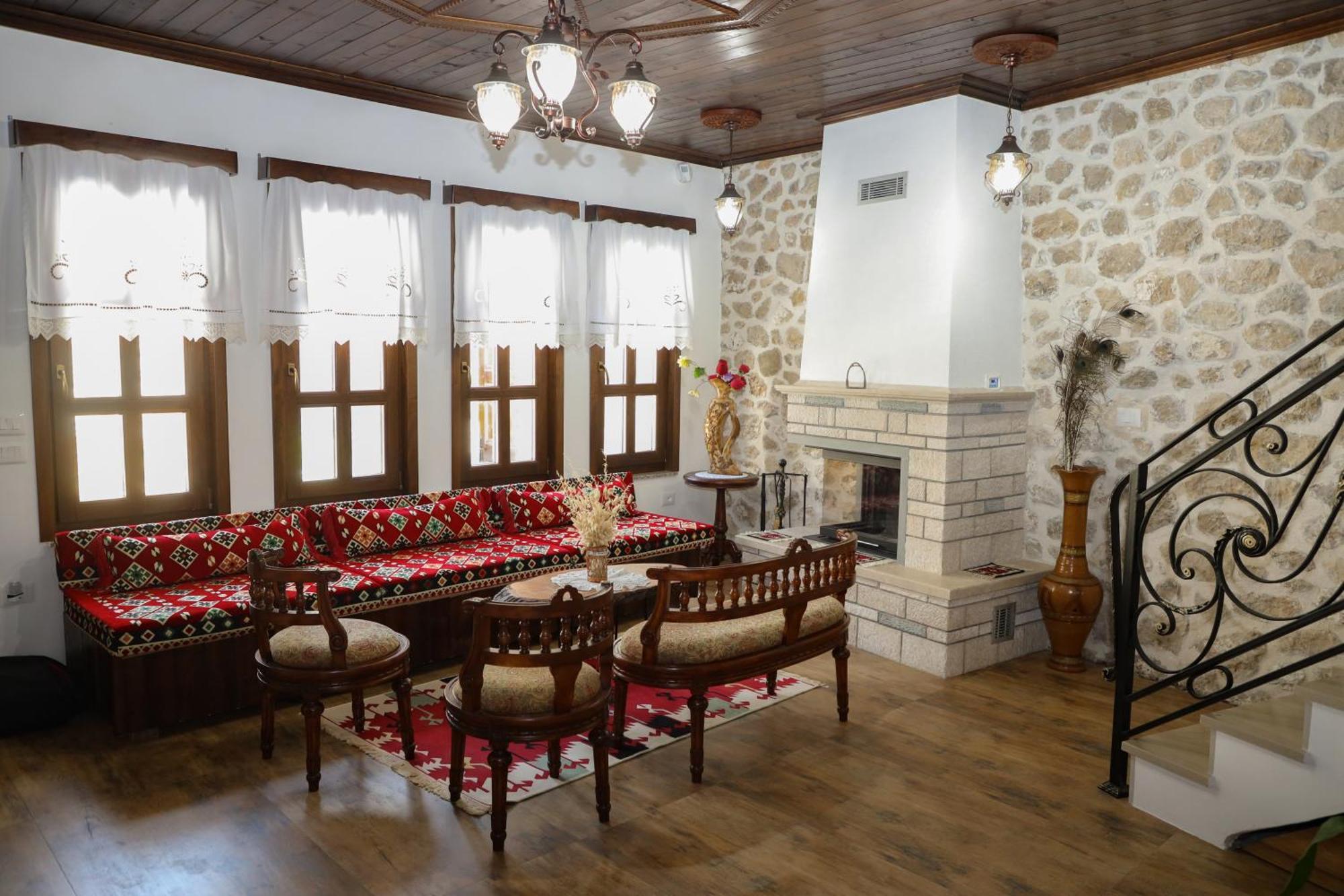 The House Of Dollma , Inside Kruja Castle Hotel Kültér fotó